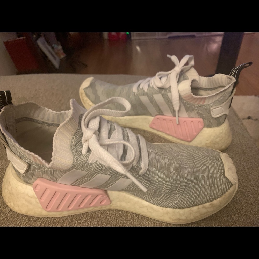 NMD R2 Primeknit Grey Pink